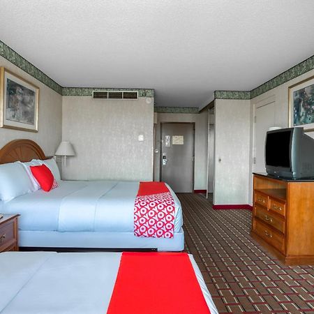 Oyo Hotel Tulsa I-44 Midtown Exterior photo