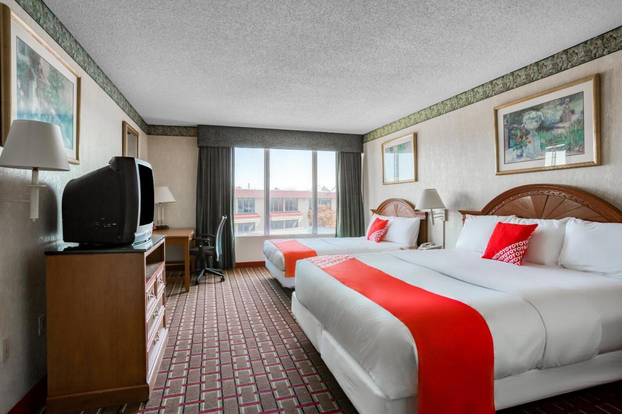 Oyo Hotel Tulsa I-44 Midtown Exterior photo